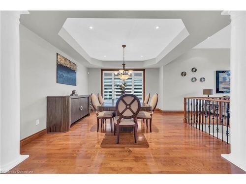 117 Christopher Drive, Hamilton, ON - Indoor Photo Showing Dining Room