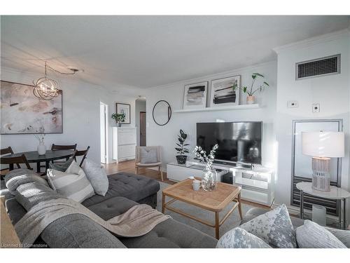 1208-75 King Street E, Mississauga, ON - Indoor Photo Showing Living Room