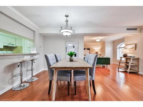 B406-216 Plains Road W, Burlington, ON - Indoor Photo Showing Dining Room