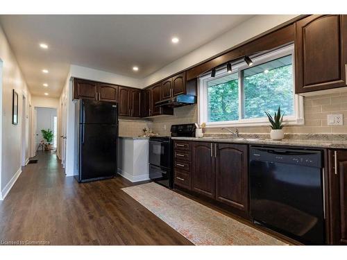 256 Charlton Avenue E, Hamilton, ON - Indoor Photo Showing Kitchen