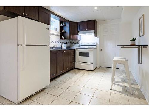 256 Charlton Avenue E, Hamilton, ON - Indoor Photo Showing Kitchen