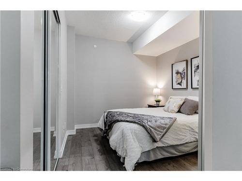 628-297 College Street, Toronto, ON - Indoor Photo Showing Bedroom