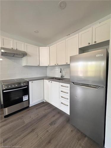 3-130 Wellington Street S, Hamilton, ON - Indoor Photo Showing Kitchen