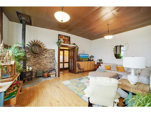 687 Highway 6, Caledonia, ON - Indoor Photo Showing Living Room With Fireplace