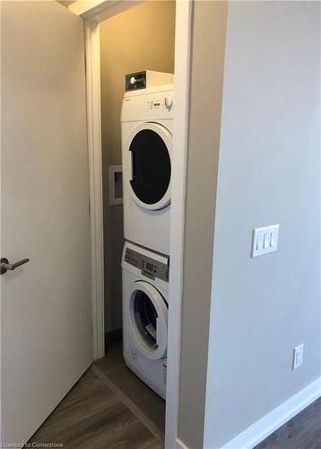 307-40 Esplanade Lane, Grimsby, ON - Indoor Photo Showing Laundry Room