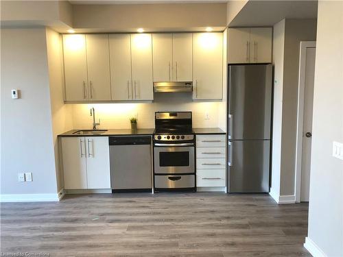 307-40 Esplanade Lane, Grimsby, ON - Indoor Photo Showing Kitchen