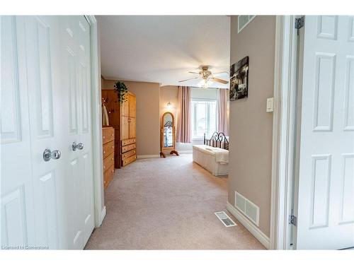 8503 Greenfield Crescent, Niagara Falls, ON - Indoor Photo Showing Other Room