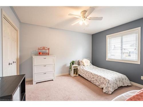 8503 Greenfield Crescent, Niagara Falls, ON - Indoor Photo Showing Bedroom