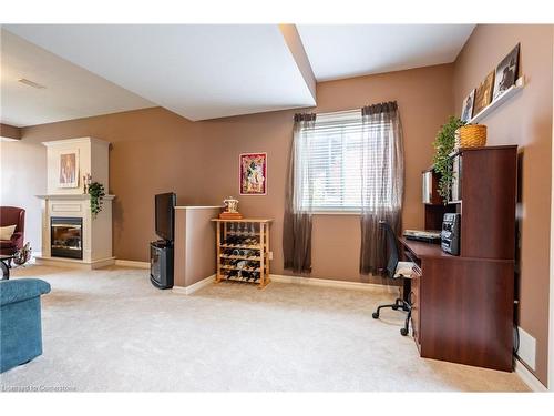 8503 Greenfield Crescent, Niagara Falls, ON - Indoor With Fireplace