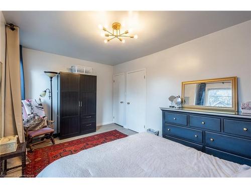 50 1/2 Clyde Street, Hamilton, ON - Indoor Photo Showing Bedroom