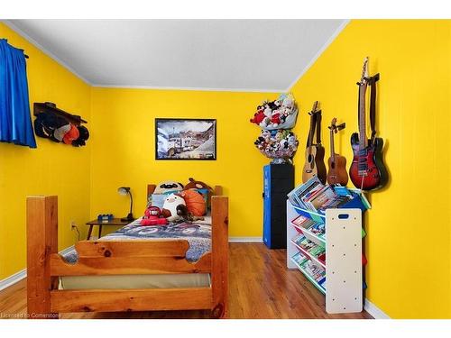 4407 Ontario Street, Lincoln, ON - Indoor Photo Showing Bedroom