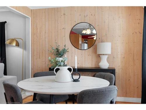 4407 Ontario Street, Lincoln, ON - Indoor Photo Showing Dining Room