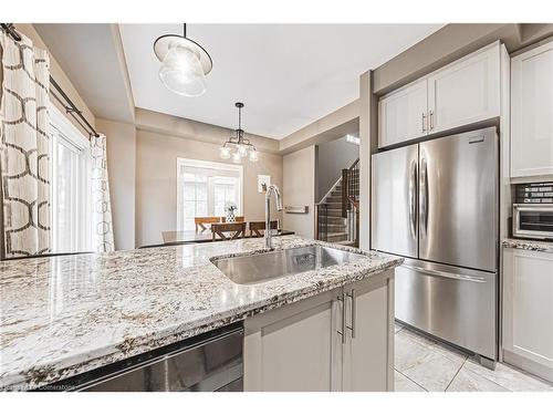 4-2220 Queensway Drive, Burlington, ON - Indoor Photo Showing Kitchen With Upgraded Kitchen