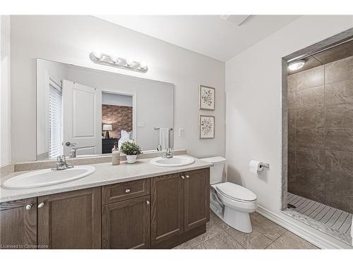 4-2220 Queensway Drive, Burlington, ON - Indoor Photo Showing Bathroom