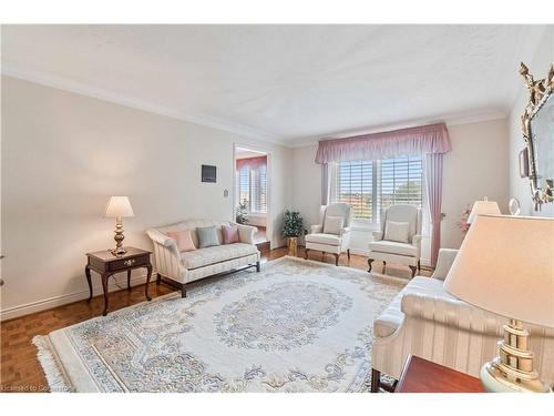 80 Margaret Avenue, Stoney Creek, ON - Indoor Photo Showing Living Room