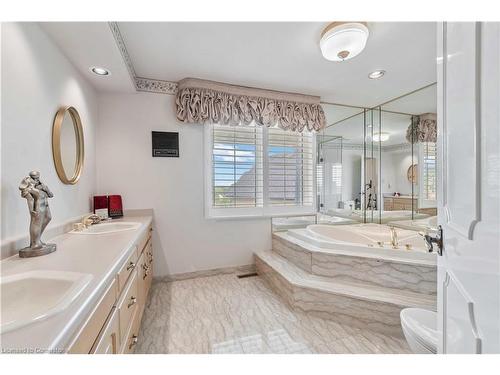 80 Margaret Avenue, Stoney Creek, ON - Indoor Photo Showing Bathroom