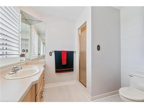 80 Margaret Avenue, Stoney Creek, ON - Indoor Photo Showing Bathroom