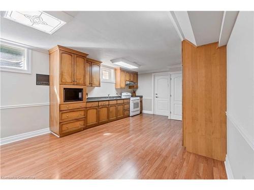 80 Margaret Avenue, Stoney Creek, ON - Indoor Photo Showing Kitchen