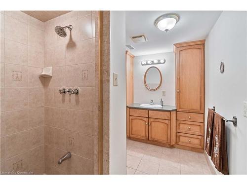 80 Margaret Avenue, Stoney Creek, ON - Indoor Photo Showing Bathroom