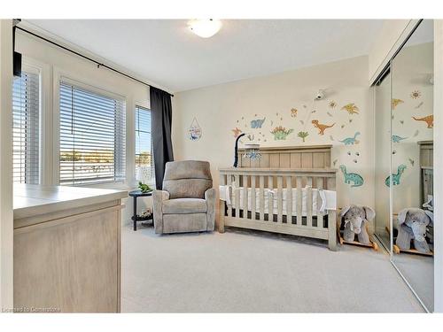 7 Freedom Crescent, Mount Hope, ON - Indoor Photo Showing Bedroom