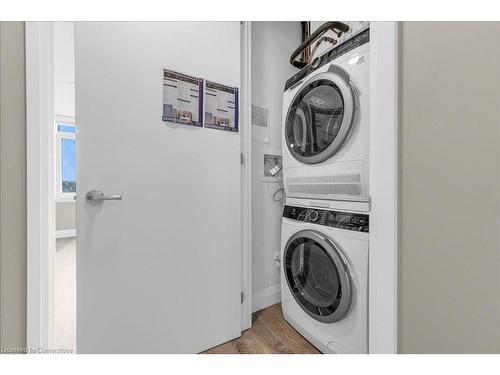 329-1 Redfern Avenue, Hamilton, ON - Indoor Photo Showing Laundry Room