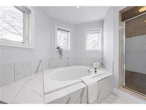 52-1150 Skyview Drive, Burlington, ON - Indoor Photo Showing Bathroom