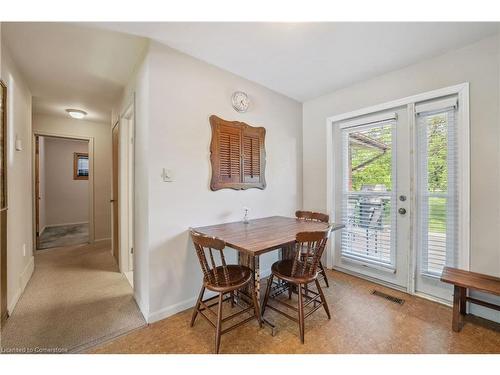 4 Edinburgh Drive, St. Catharines, ON - Indoor Photo Showing Dining Room