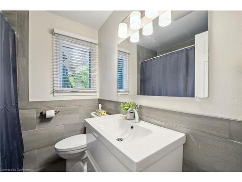 4 Edinburgh Drive, St. Catharines, ON - Indoor Photo Showing Bathroom