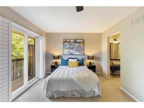 11 Waterford Crescent, Stoney Creek, ON - Indoor Photo Showing Bedroom