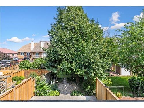 11 Waterford Crescent, Stoney Creek, ON - Outdoor