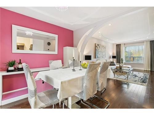 176-1221 Dundix Road, Mississauga, ON - Indoor Photo Showing Dining Room