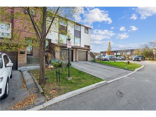 176-1221 Dundix Road, Mississauga, ON - Outdoor