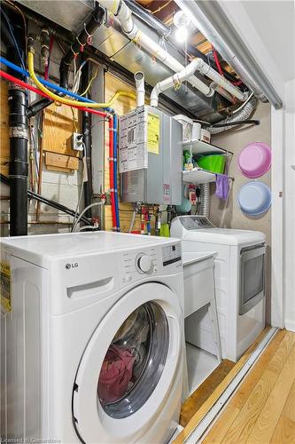 176-1221 Dundix Road, Mississauga, ON - Indoor Photo Showing Laundry Room