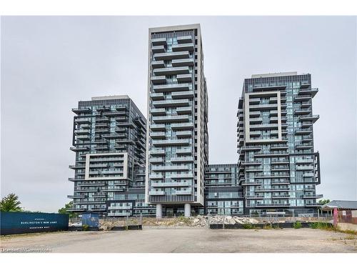 1808-2087 Fairview Street, Burlington, ON - Outdoor With Balcony With Facade