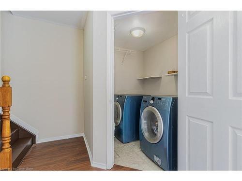 18-72 Stone Church Road W, Hamilton, ON - Indoor Photo Showing Laundry Room