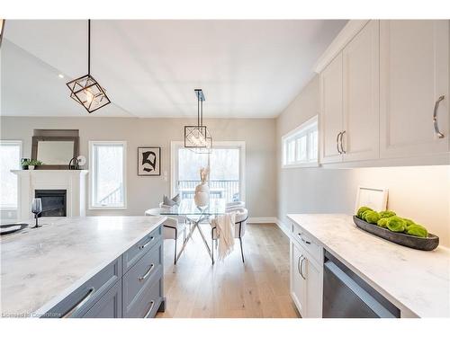 1040 Kettle Court, Fort Erie, ON - Indoor Photo Showing Kitchen