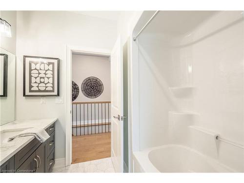 1040 Kettle Court, Fort Erie, ON - Indoor Photo Showing Bathroom