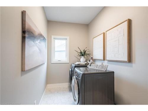 1040 Kettle Court, Fort Erie, ON - Indoor Photo Showing Laundry Room