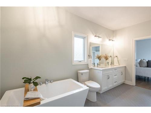 1040 Kettle Court, Fort Erie, ON - Indoor Photo Showing Bathroom