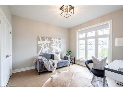 1040 Kettle Court, Fort Erie, ON - Indoor Photo Showing Bedroom