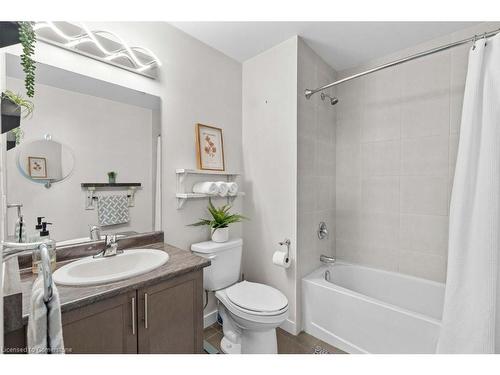 511-125 Shoreview Place, Stoney Creek, ON - Indoor Photo Showing Bathroom