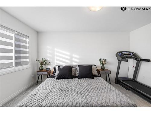 112 Freedom Crescent, Hamilton, ON - Indoor Photo Showing Bedroom