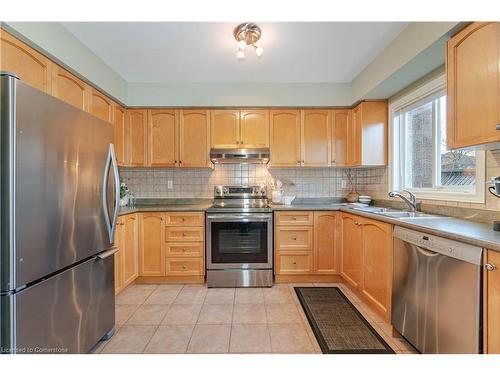 39 Coolspring Crescent, Bolton, ON - Indoor Photo Showing Kitchen With Double Sink