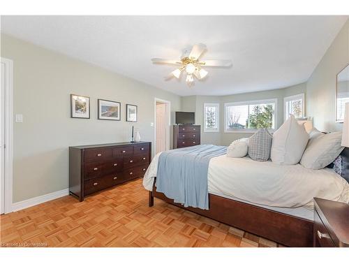 39 Coolspring Crescent, Bolton, ON - Indoor Photo Showing Bedroom