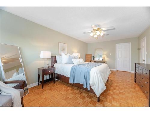 39 Coolspring Crescent, Bolton, ON - Indoor Photo Showing Bedroom