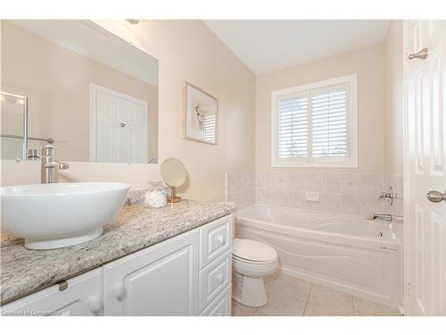 39 Coolspring Crescent, Bolton, ON - Indoor Photo Showing Bathroom