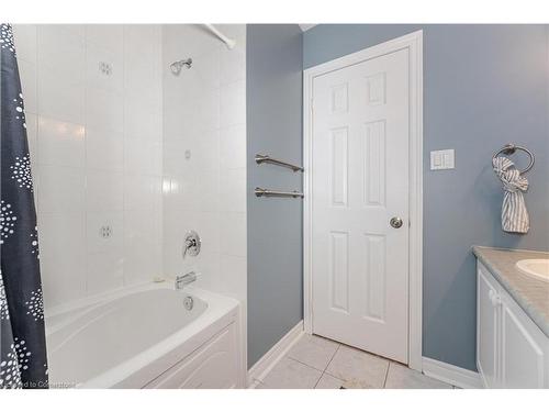 39 Coolspring Crescent, Bolton, ON - Indoor Photo Showing Bathroom