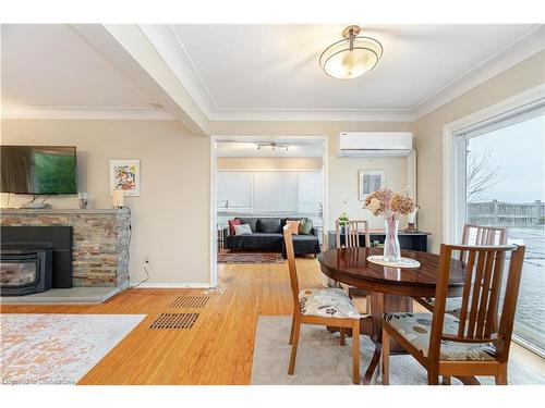 805 Ridge Road, Stoney Creek, ON - Indoor With Fireplace