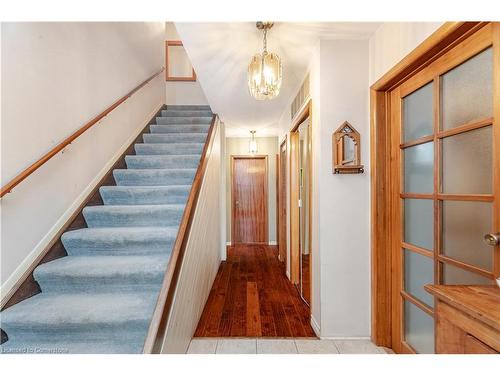 805 Ridge Road, Stoney Creek, ON - Indoor Photo Showing Other Room