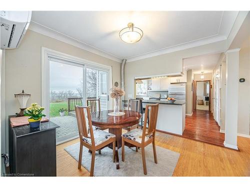 805 Ridge Road, Stoney Creek, ON - Indoor Photo Showing Dining Room